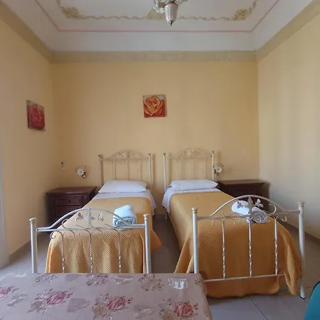 Rum i privatbostad Casa Mille *