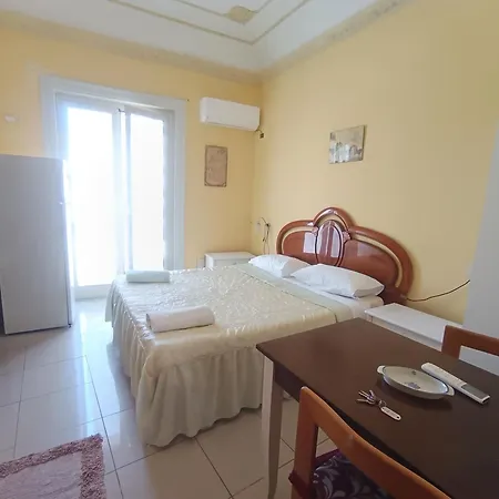 ホームステイ Casa Mille パレルモ